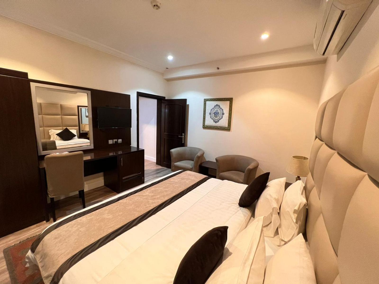 Alshaheen Suites Jeddah Exterior photo